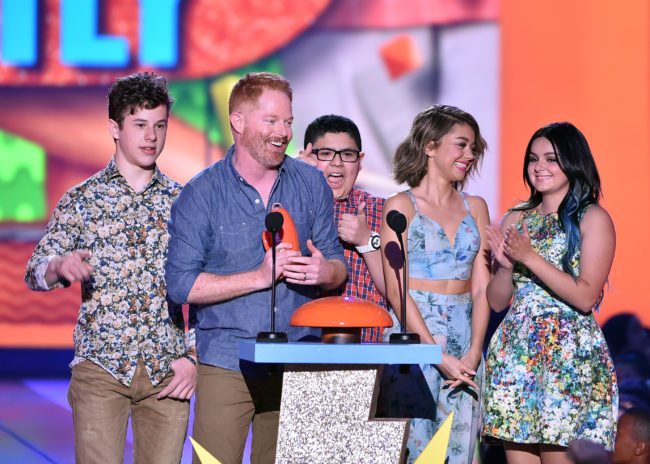 INGLEWOOD, CA - MARCH 28: (L-R) Actors Nolan Gould, Jesse Tyler Ferguson, Rico Rodriguez, Sarah Hyland and Ariel Winter accept the award for Favorite Family TV Show for "Modern Family" onstage during Nickelodeon's 28th Annual Kids' Choice Awards held at The Forum on March 28, 2015 in Inglewood, California. (Photo by Kevin Winter/Getty Images)