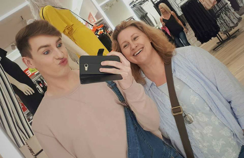 Gay son Kieran Evans and mom Vicki Evans selfie