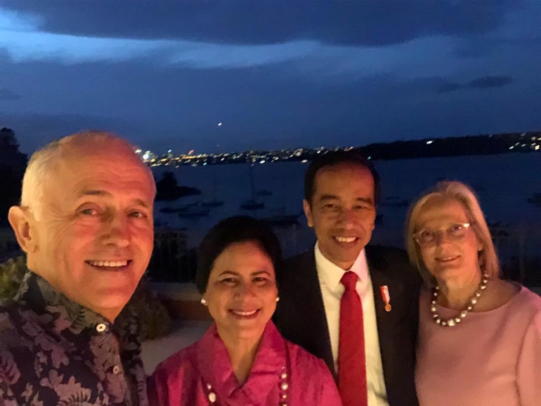 Australian PM Malcolm Turnbull takes a selfie with his wife Lucy (far right) and Indonesia's President Joko Widodo and his wife, Iriana