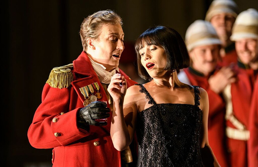 Julius Caesar (Sarah Connelly) and Cleopatra (Joélle Harvey) | Photo by Bill Cooper