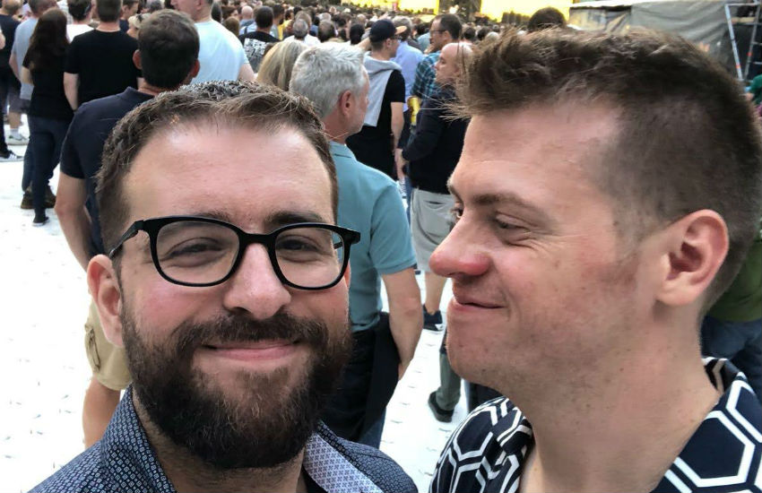 These guys met on a gaybros thread on Reddit
